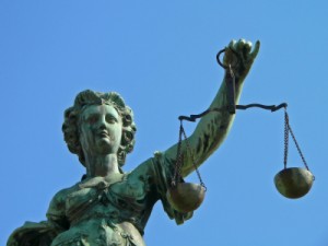 justice-dept-photo-with-woman-and-court1
