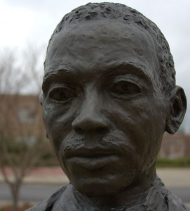 543px-James_Meredith_sculpture_OleMiss