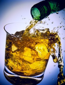 pouring_whiskey-10202